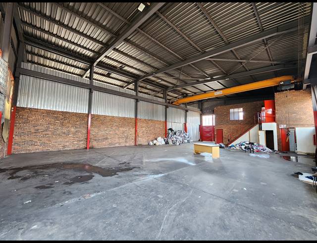 440M² MINI FACTORY FOR SALE IN DRIEHOEK